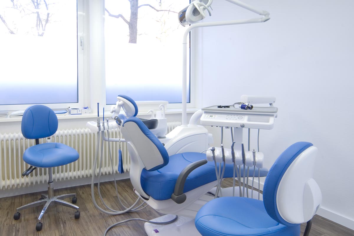 Zahnarztpraxis Ahrensburg, blaues Zimmer